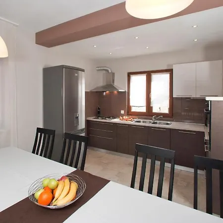 House Holiday home Cukrici