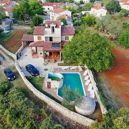 House Cukrici